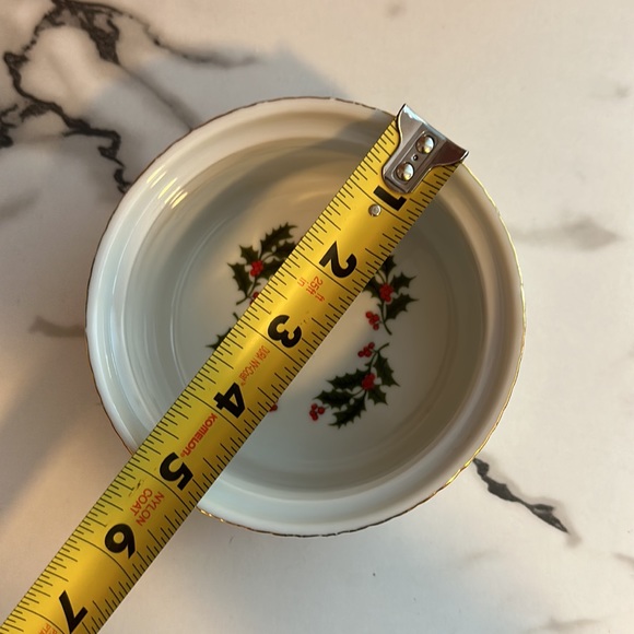 Vintage Holiday Holly Collection Small Casserole Dish by RB Made in Japan - Picture 8 of 9